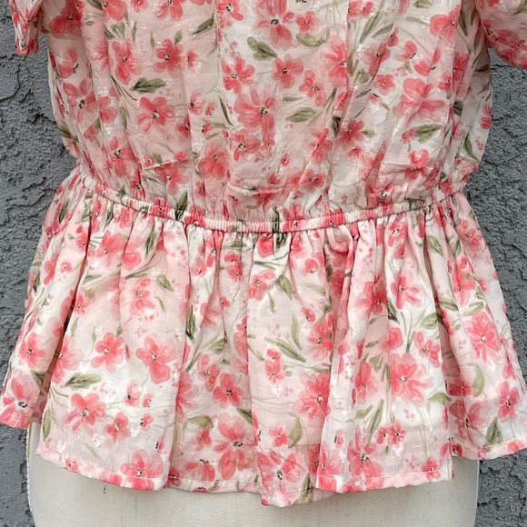 Puff Sleeve Crop Blouse Peplum Top Floral All in Favor Size Medium - Picture 9 of 9